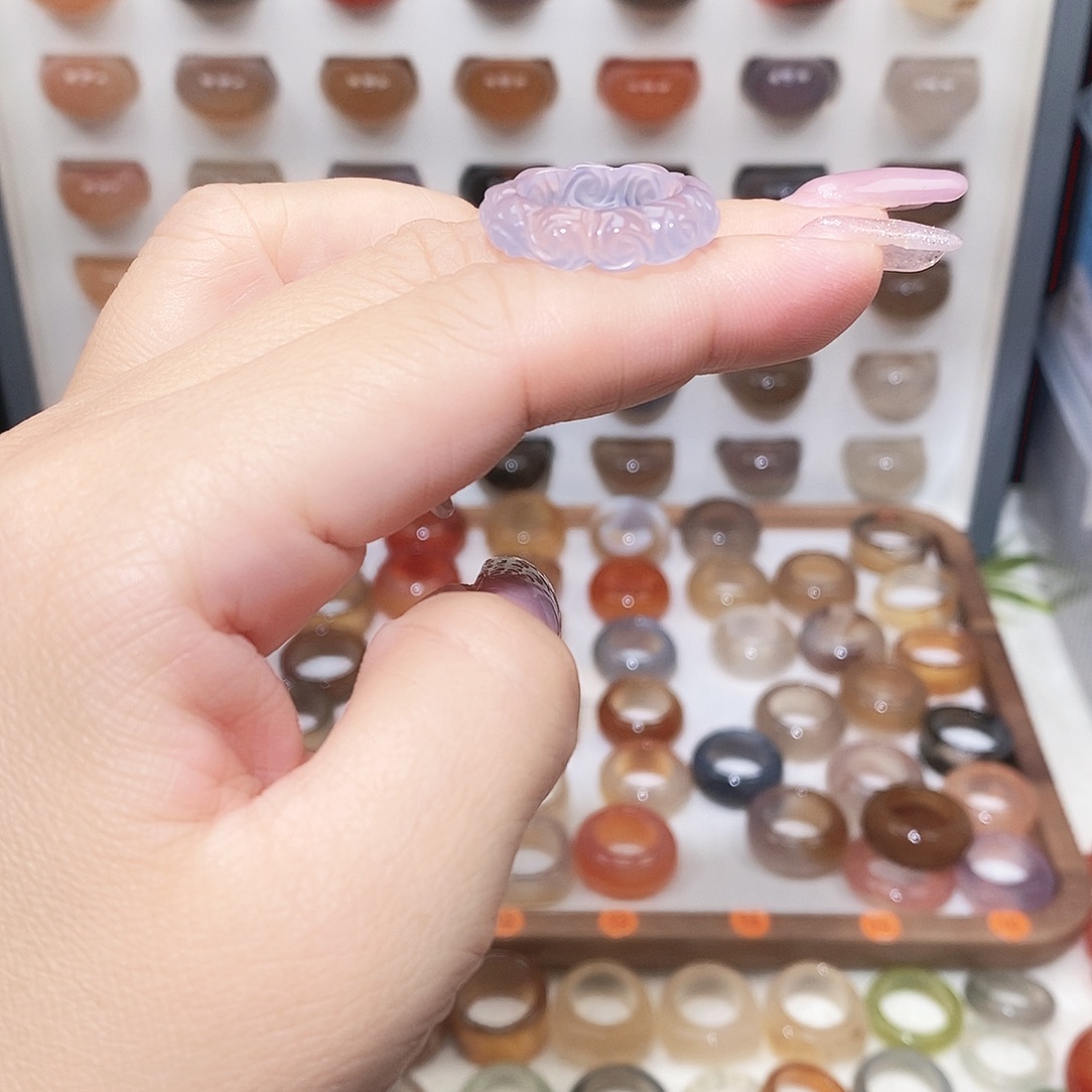 白***️玛瑙/玉髓未镶嵌戒指港11.5