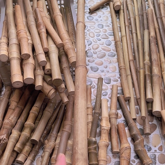 香榧木隴*实心玉竹手把件