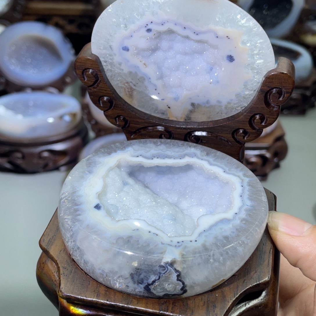 水晶未镶嵌大型摆件（非配饰）聚宝盆