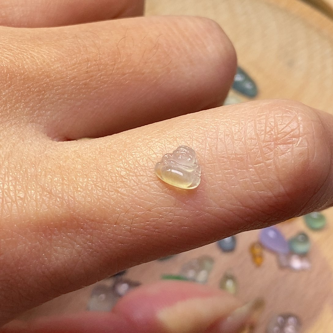 翡翠颈饰未镶嵌翡翠