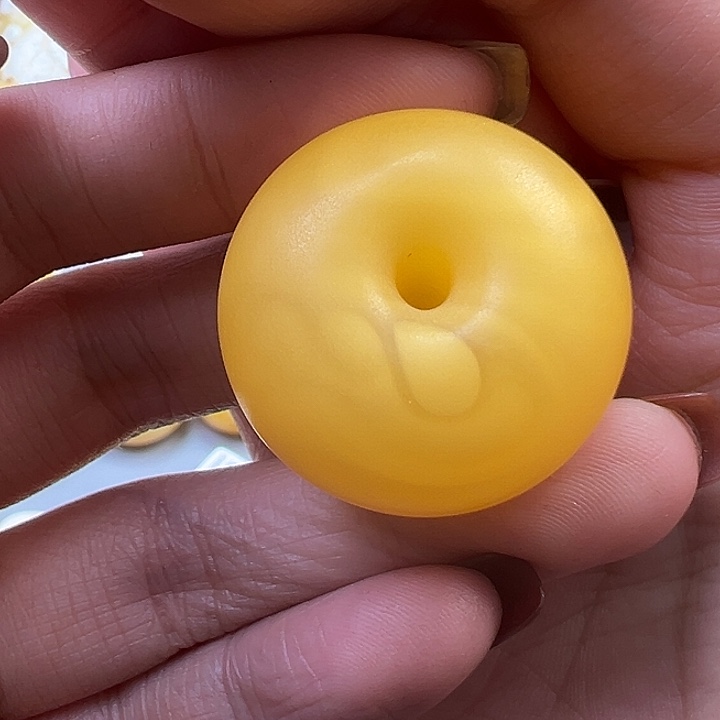 蜜蜡未镶嵌珠宝奇石