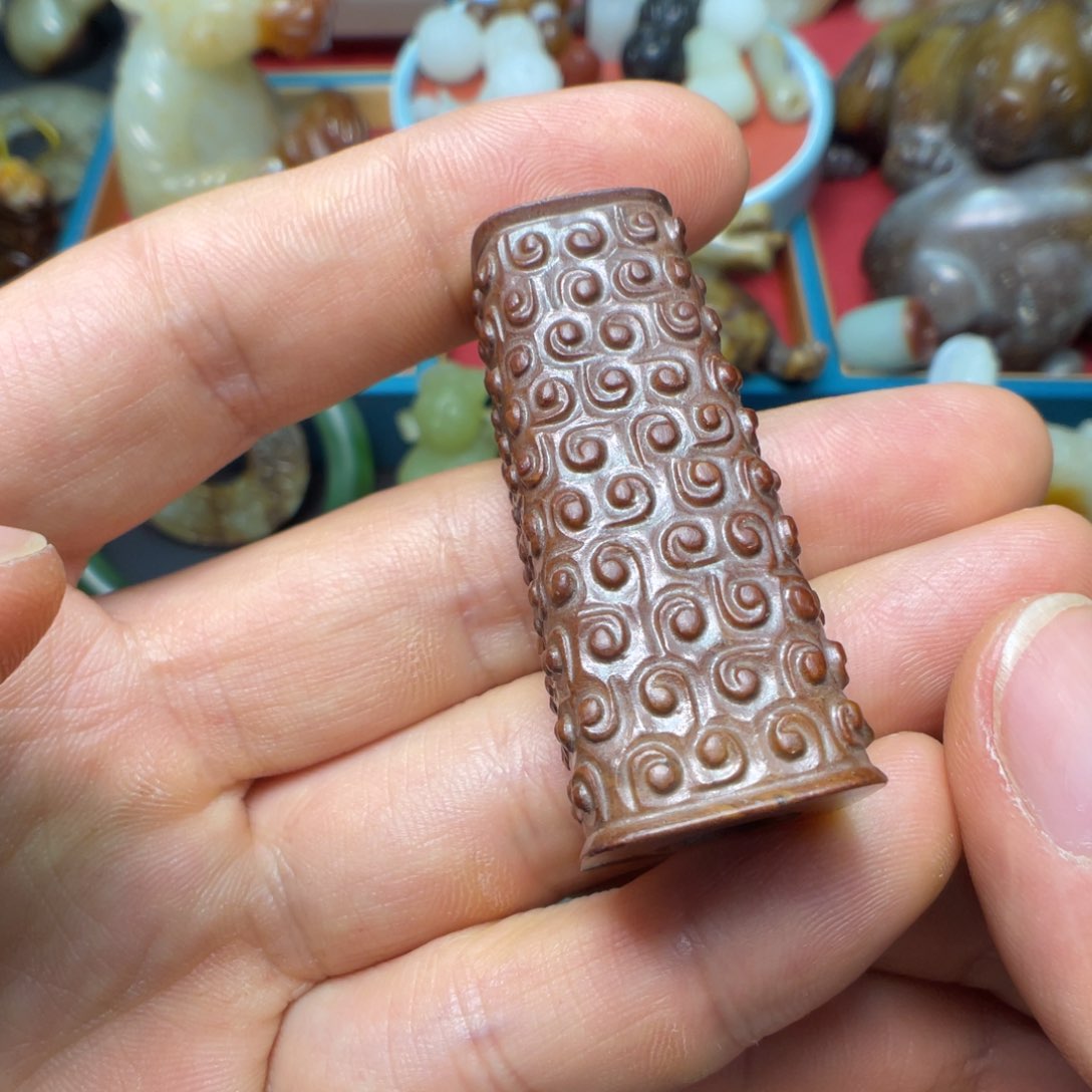 和田玉未镶嵌颈饰竹**色