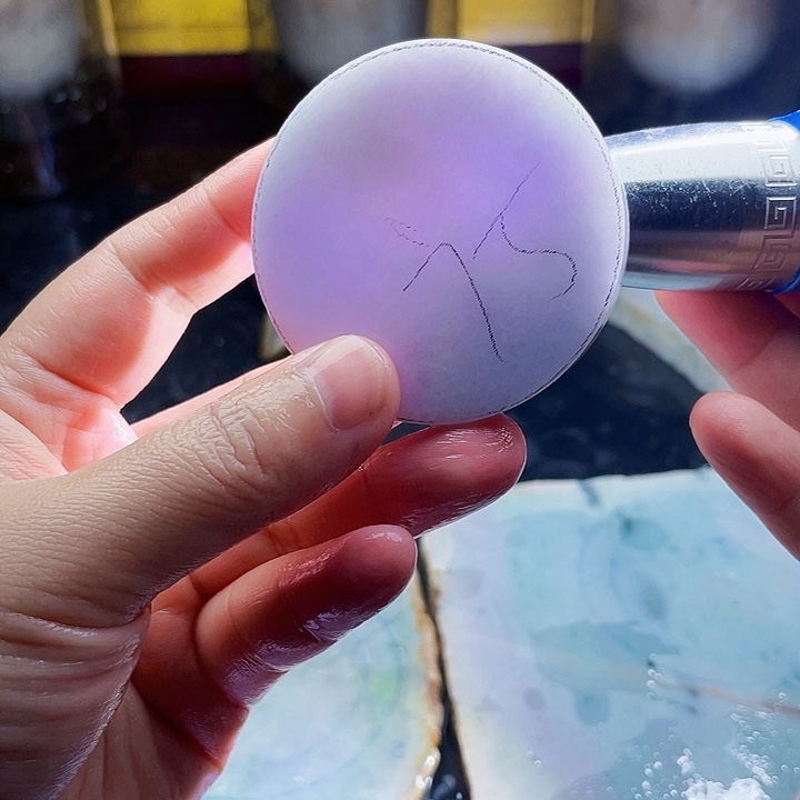 翡翠未镶嵌颈饰毛料54