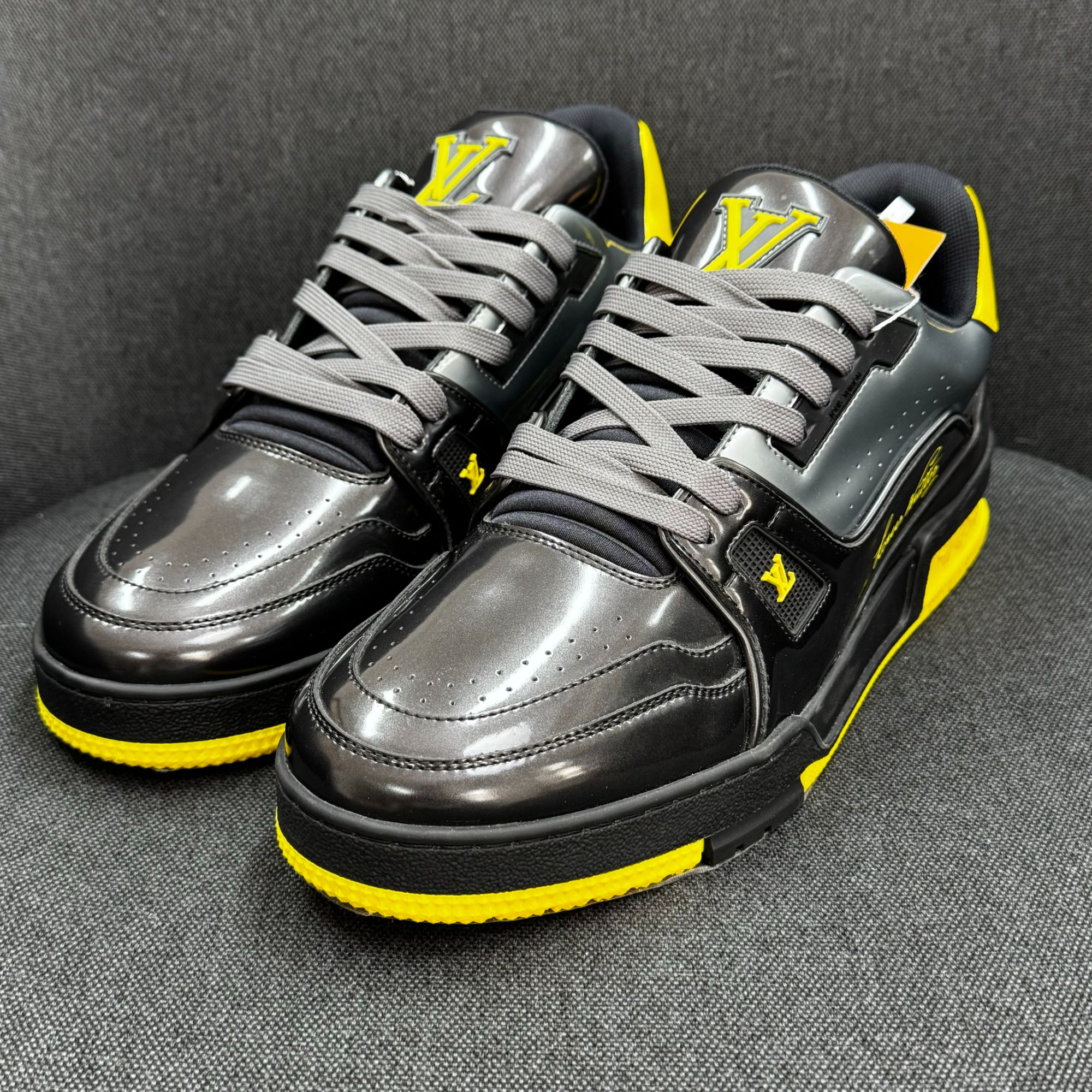 95新 LouisVuitton/路易威登 漆皮亮面蝙蝠侠trainer奢鞋