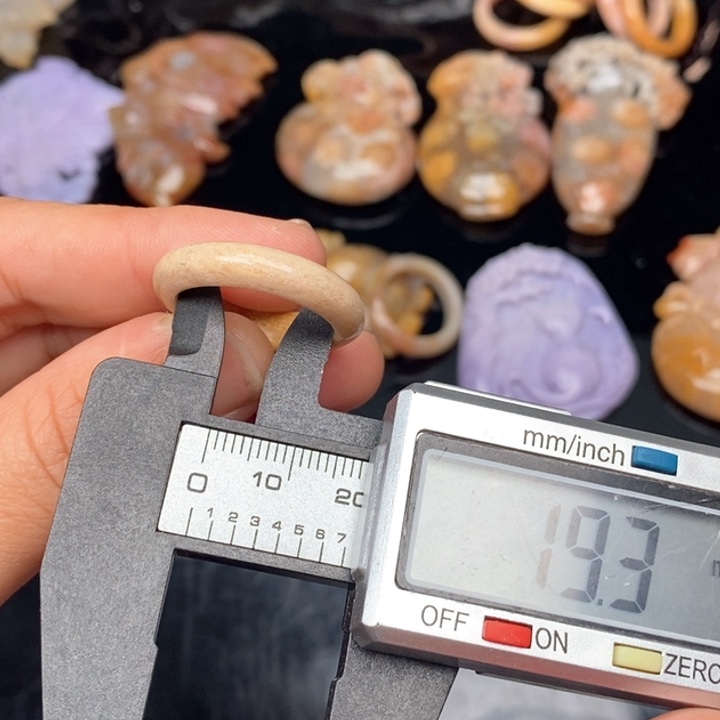 硅化珊瑚（珊瑚玉）手镯未镶嵌