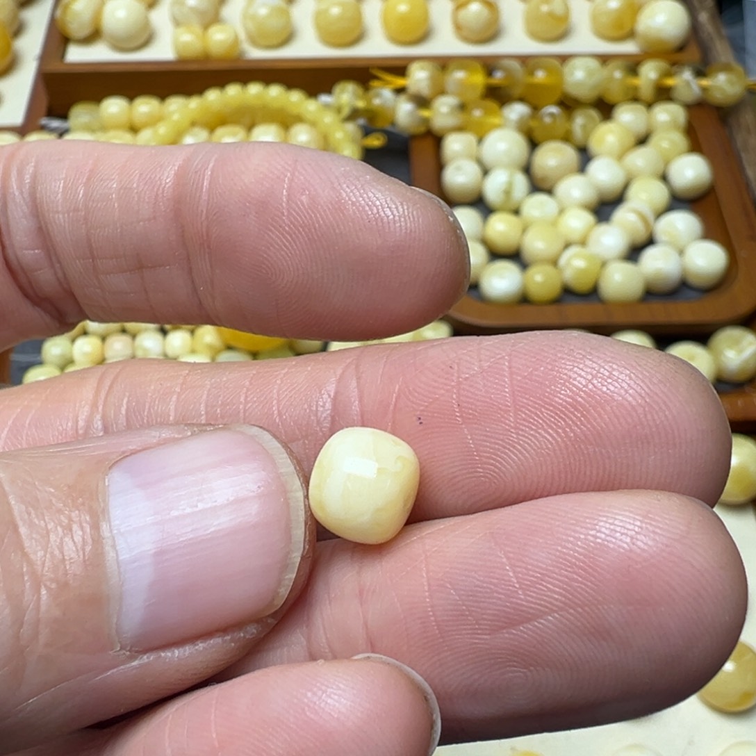 陳***帥琥珀未镶嵌裸石琥珀蜜蜡