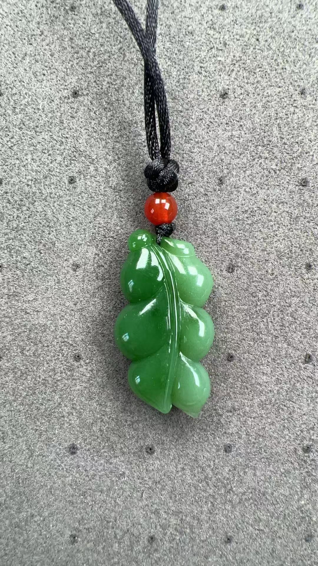 小顾家和田玉纯手工大业有成老料雕刻时尚男女款天然精致挂件