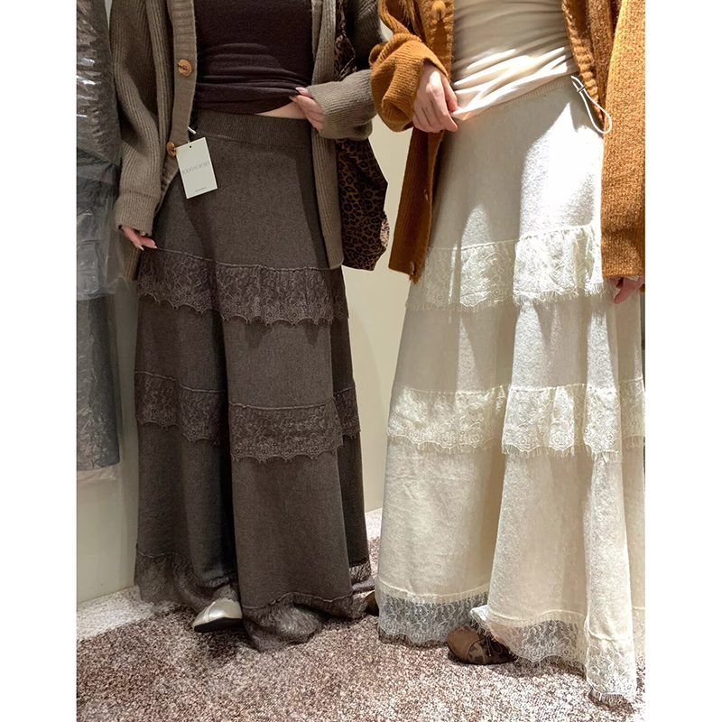 {糕糕}孕妇装2025秋冬新款韩版简约精致气质蕾丝拼接针织半身裙