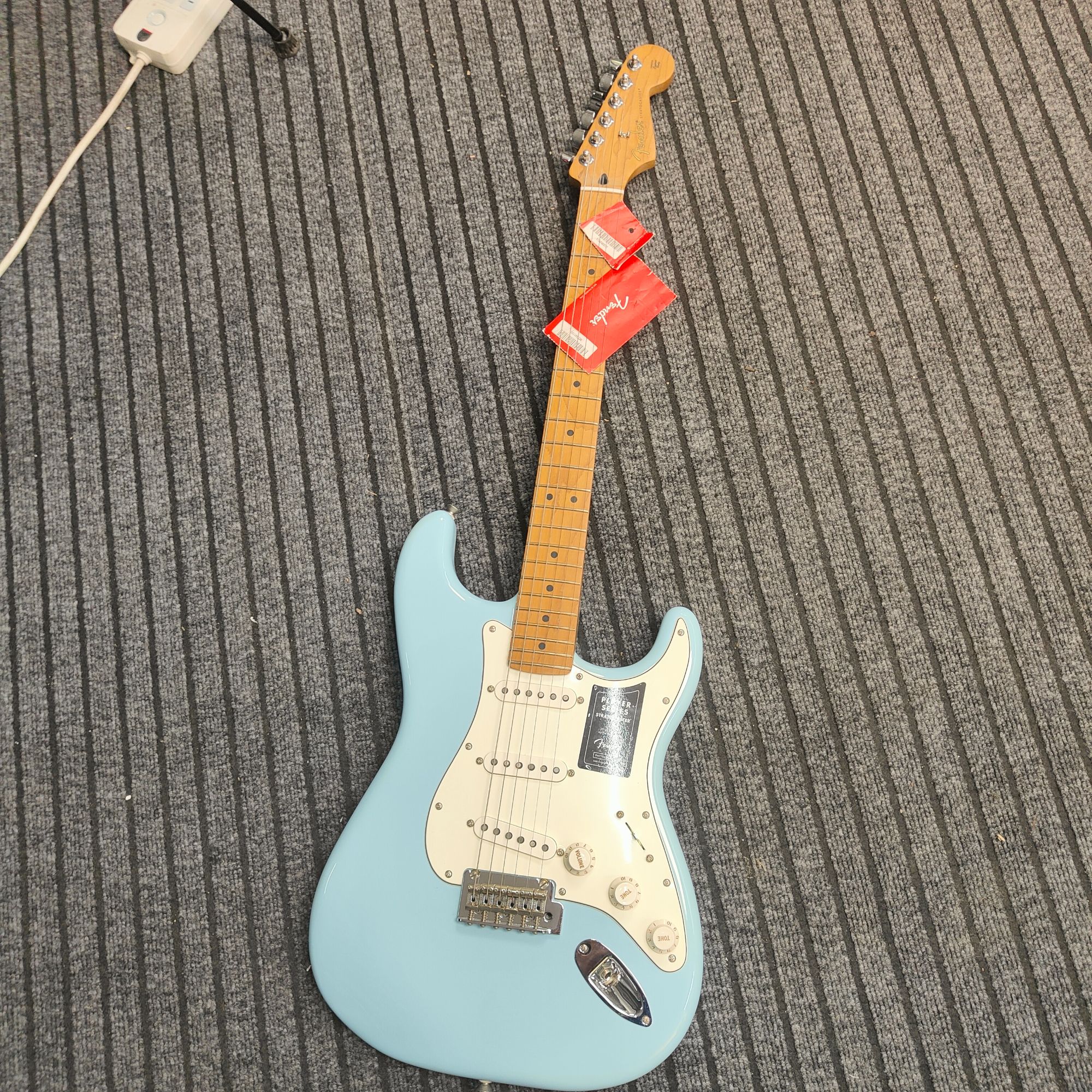 特价琴Fender芬达限量款玩家电吉他烘烤枫木指板0144580572音速蓝