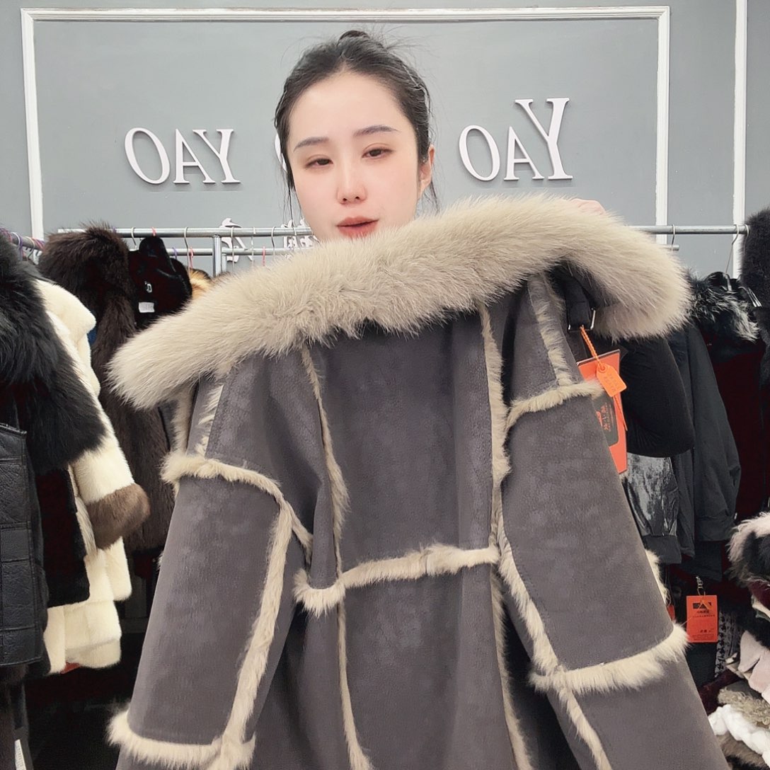 姚小妖家高端皮草