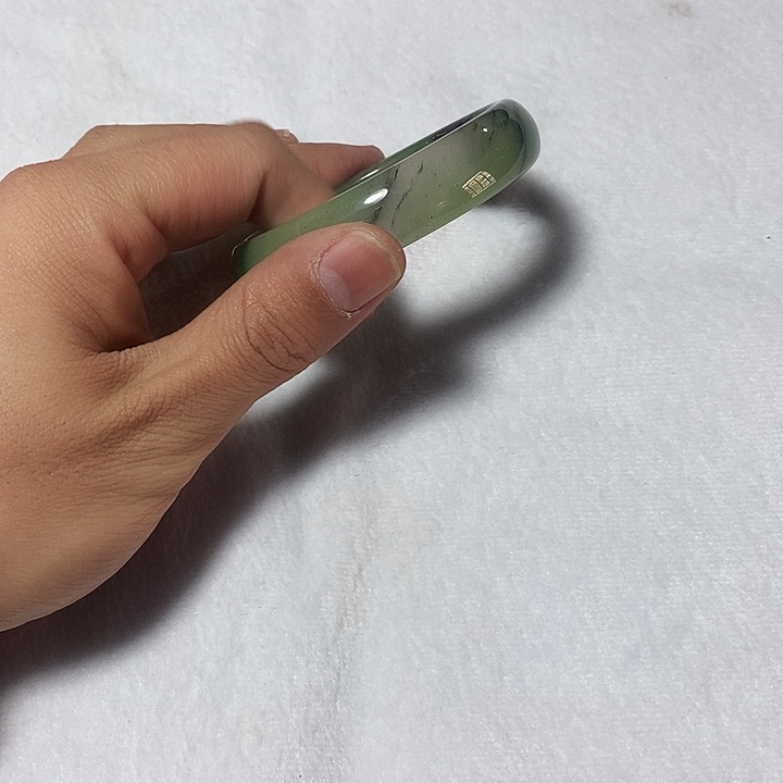 密玉（石英质玉）未镶嵌颈饰