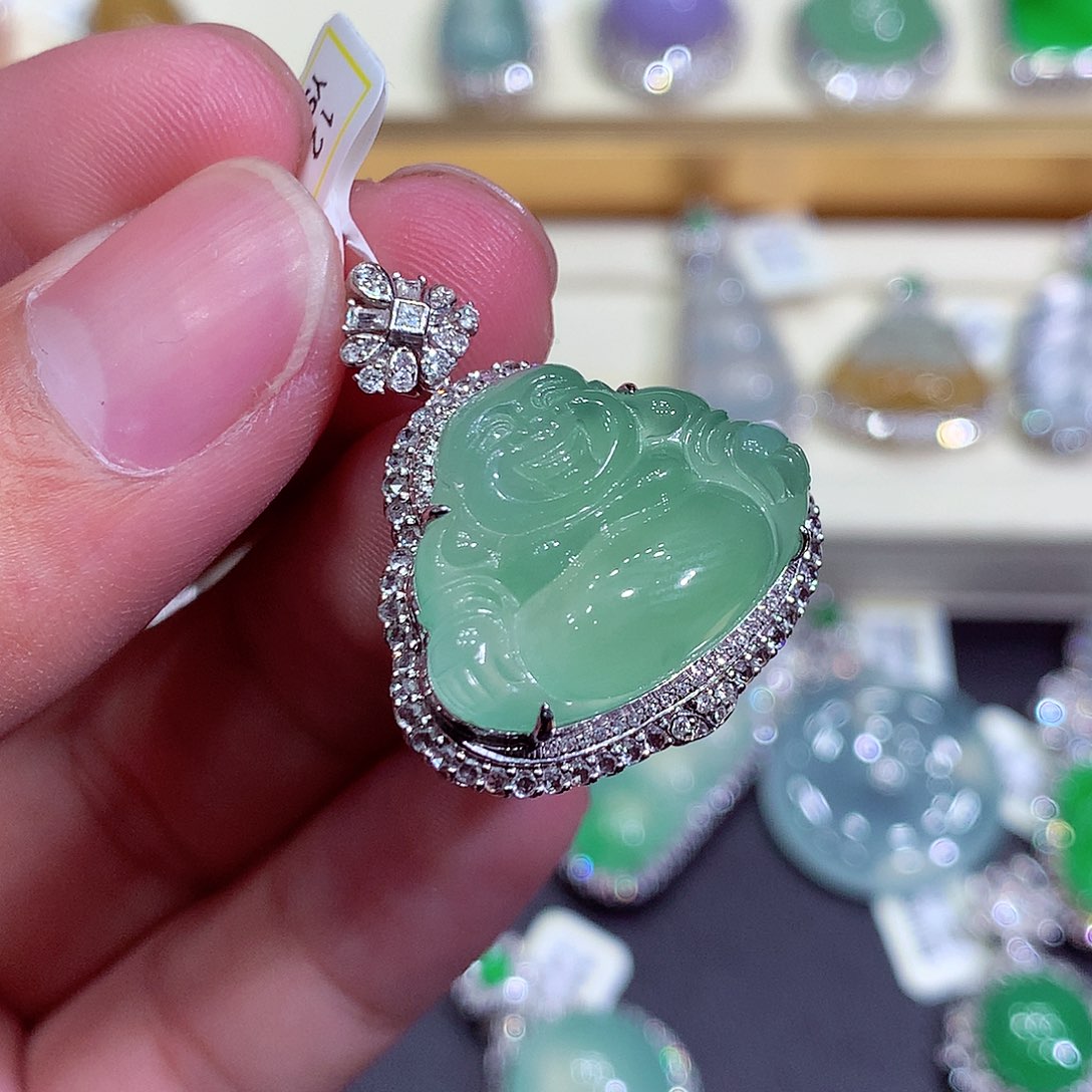 翡翠吊坠(不含链)18K金镶嵌