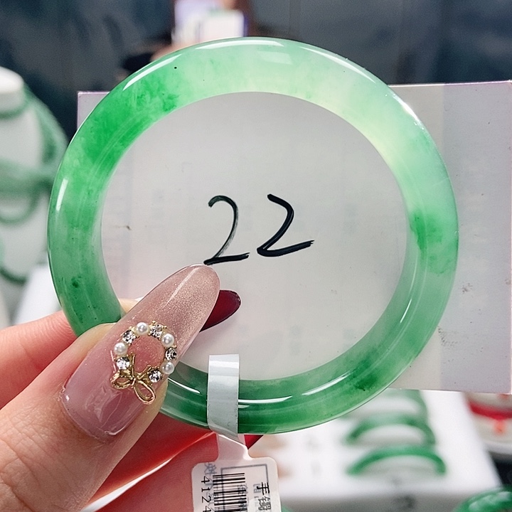 石英质玉手镯未镶嵌天然A货非洲翠手镯