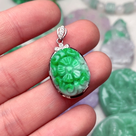 翡翠吊坠(不含链)未镶嵌