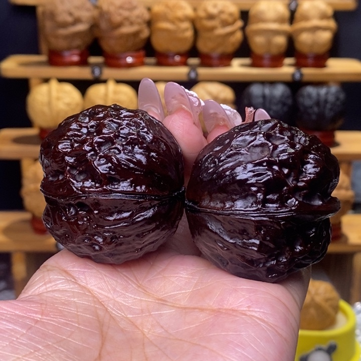 文玩核桃把件黑武士25号46尺63.72克