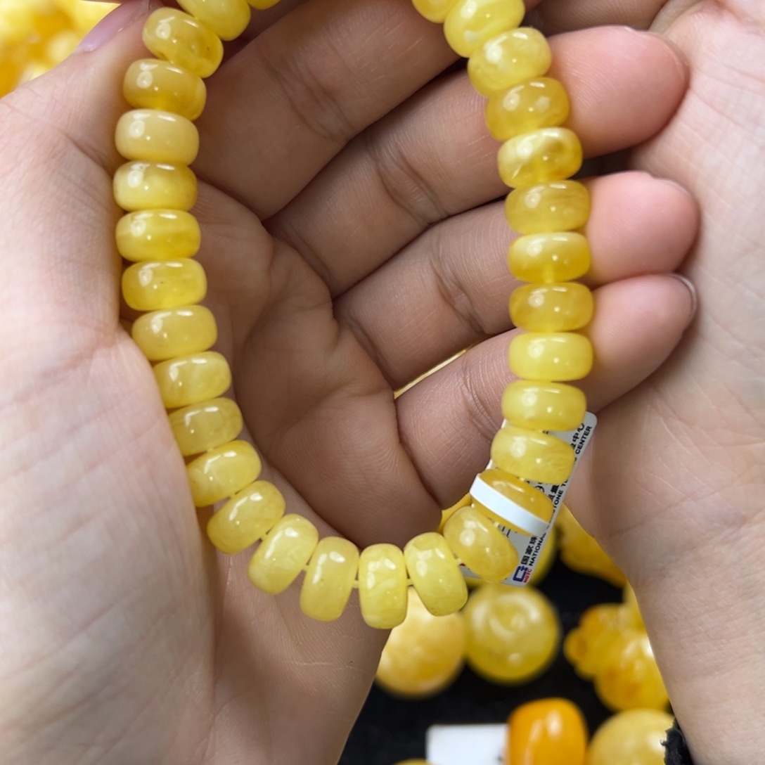 琥珀珠宝奇石未镶嵌