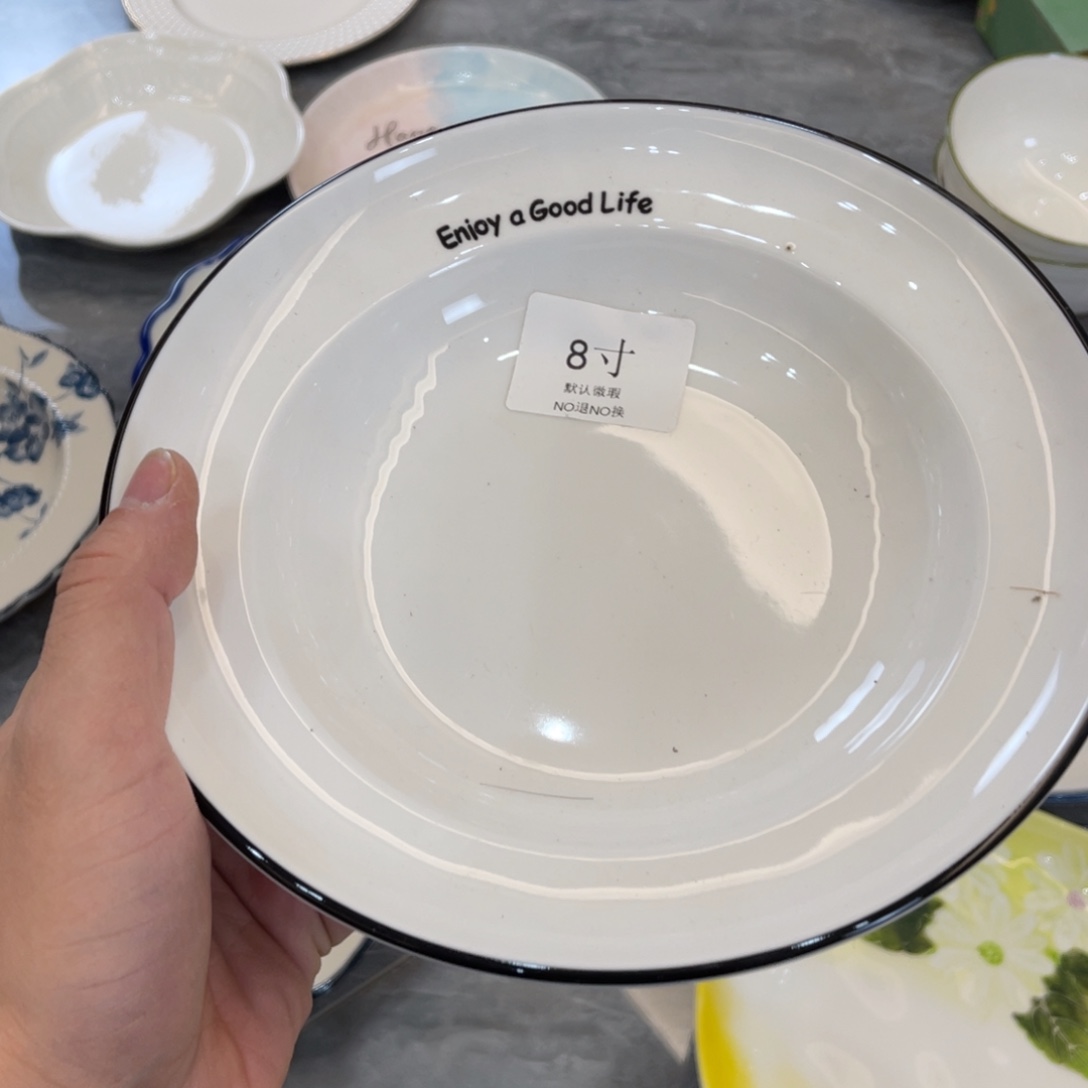 陶瓷微瑕餐具介意勿拍，满18飞！