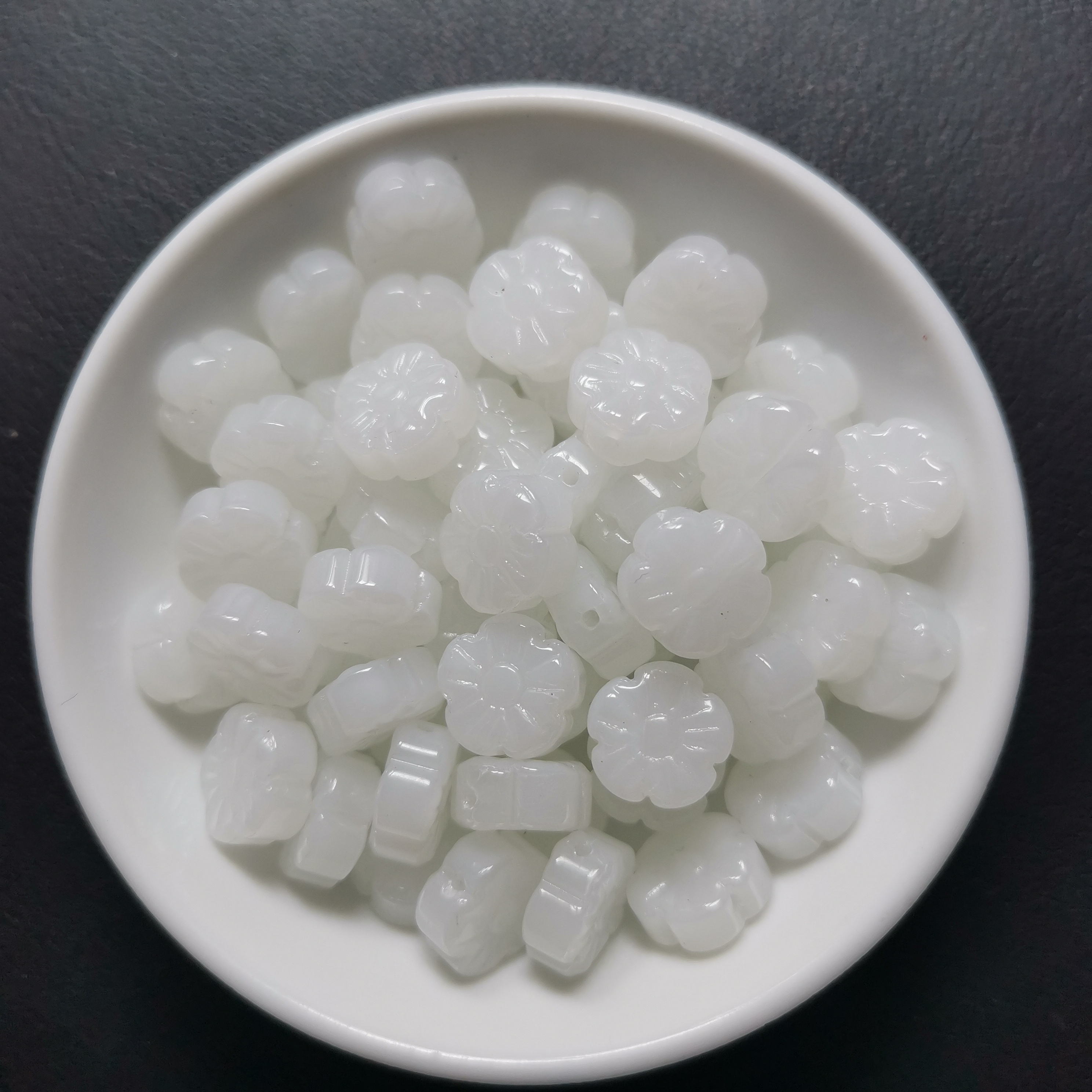 散珠x1353白*玉双面桃花10*5mm*3颗