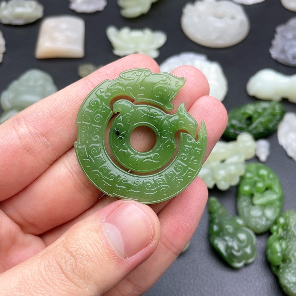 【闪购商品】颈饰未镶嵌和田玉糖***M