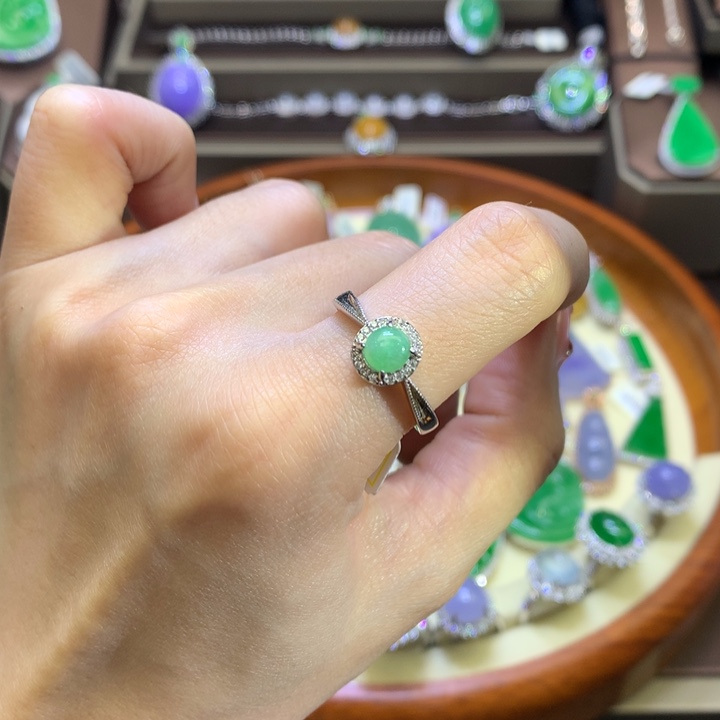 翡翠颈饰银S925镶嵌翡翠吊坠