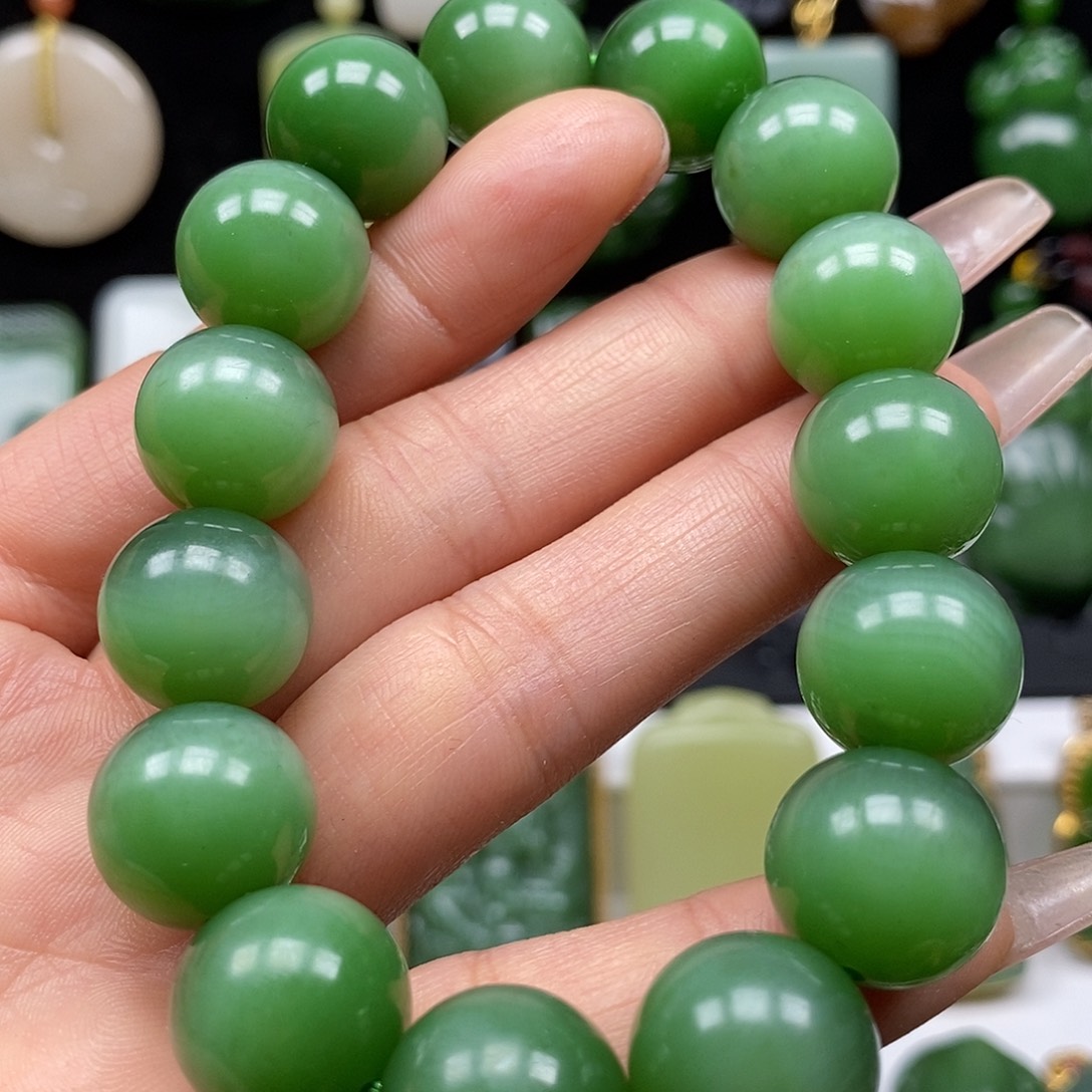 和田玉颈饰未镶嵌卡15+猫眼