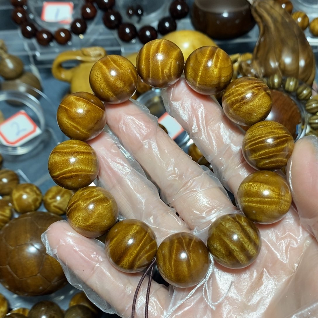 金丝楠我**C木雕工艺品配饰