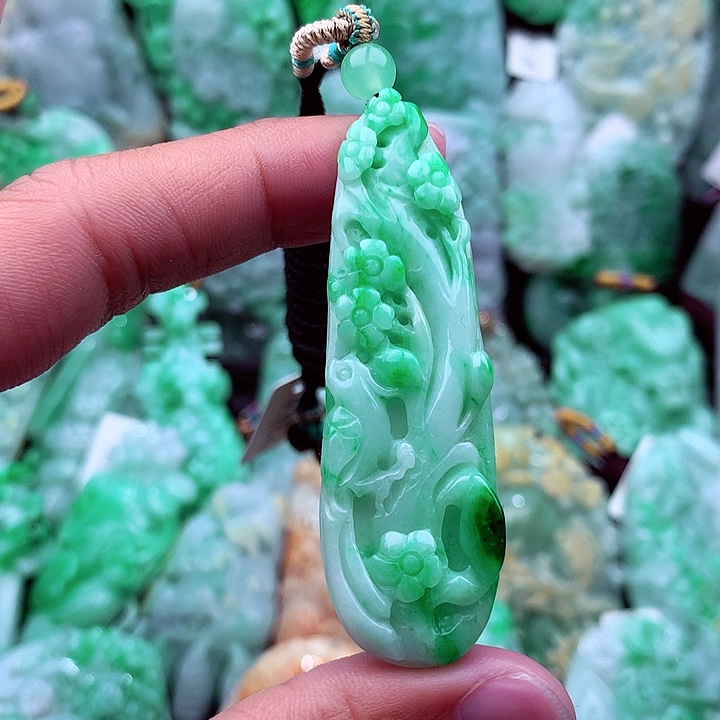 翡翠吊坠(不含链)未镶嵌