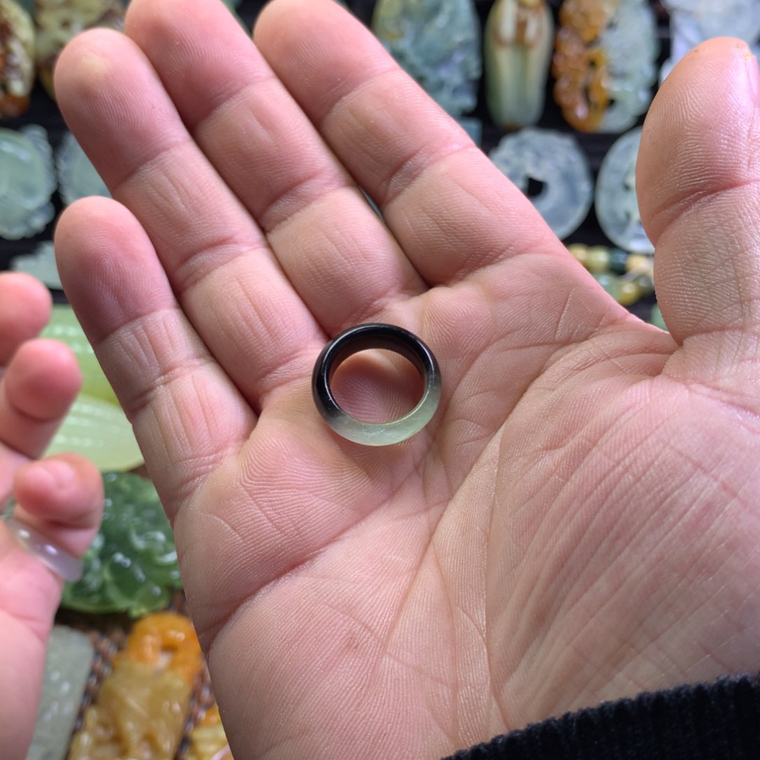 岫玉戒圈未镶嵌L****l戒圈