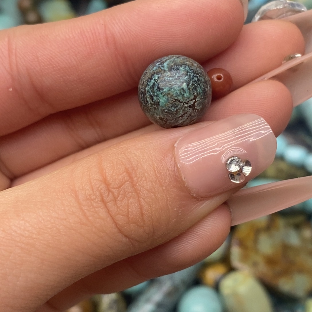 南红玛瑙未镶嵌珠宝奇石