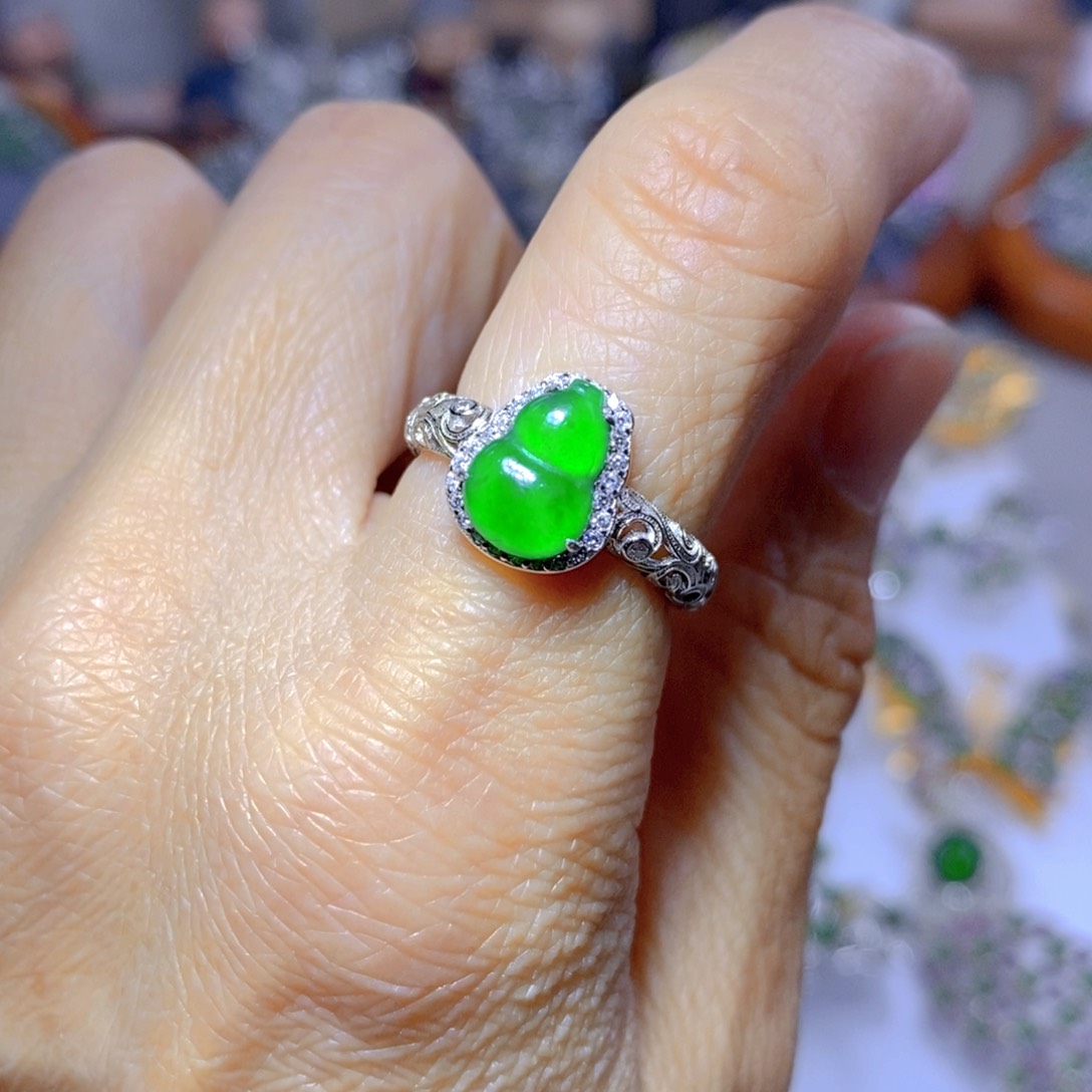 翡翠耳坠银S925镶嵌天然翡翠