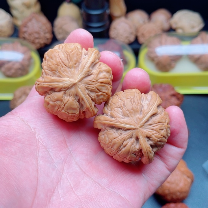 文玩核桃把件甲骨文三棱41×40×40