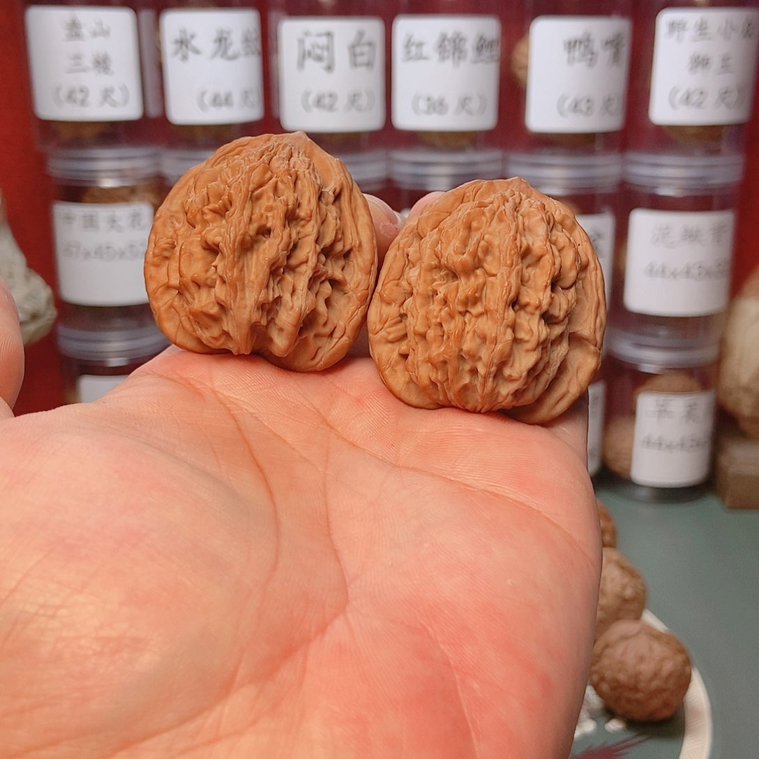 文玩核桃把件44全品麦穗虎头