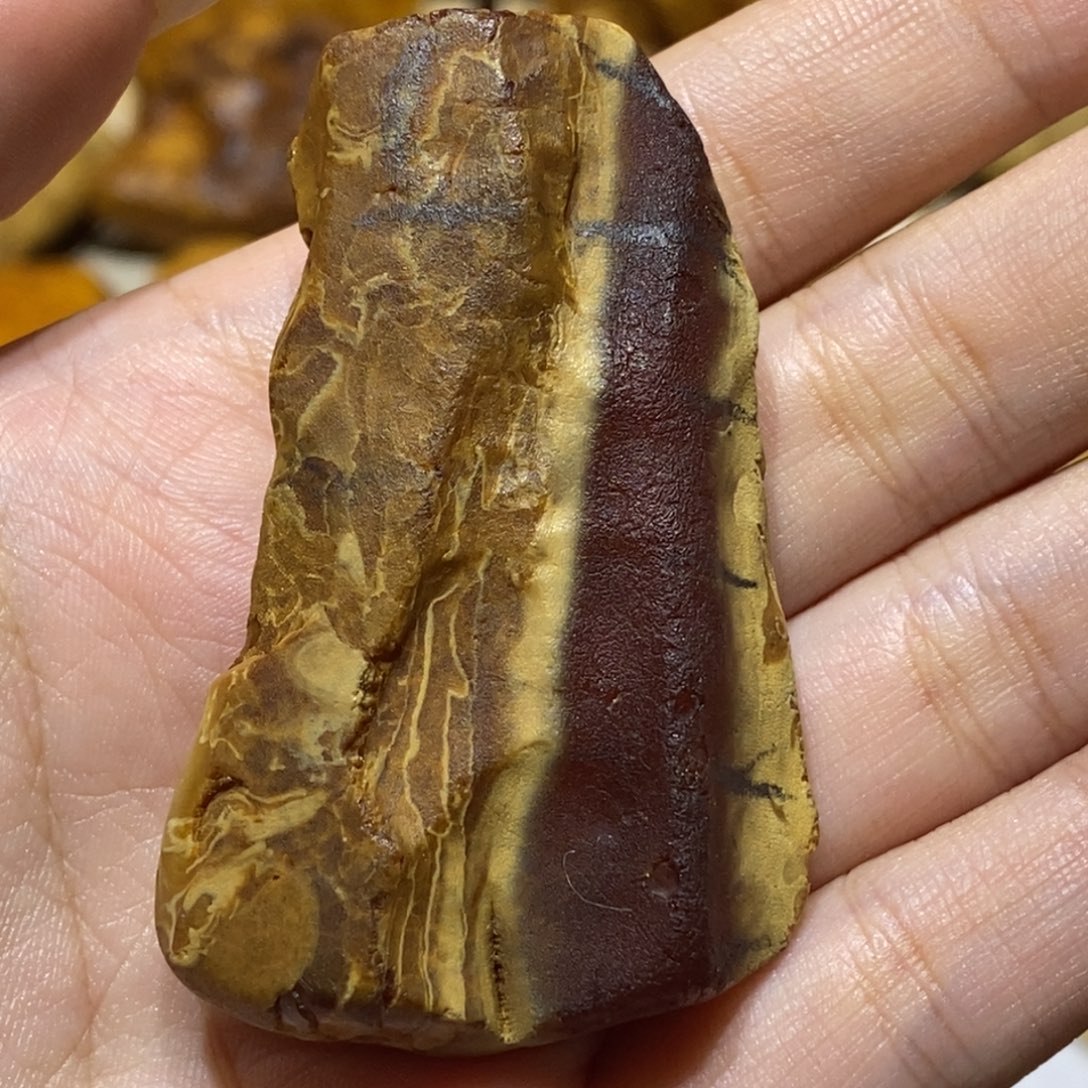 土****定制琥珀蜜蜡原石 17.8