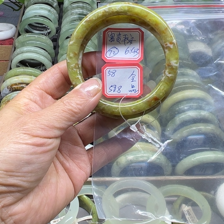 富***安蛇纹石玉未镶嵌手镯71