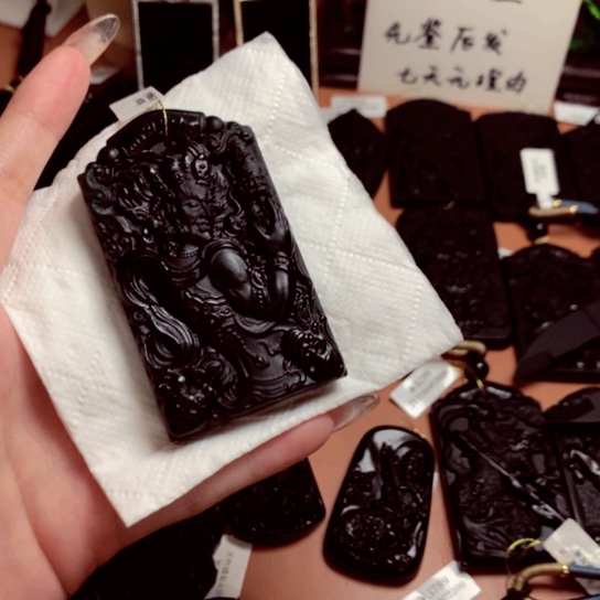 ๓****天然缅甸a货钢琴黑挂件