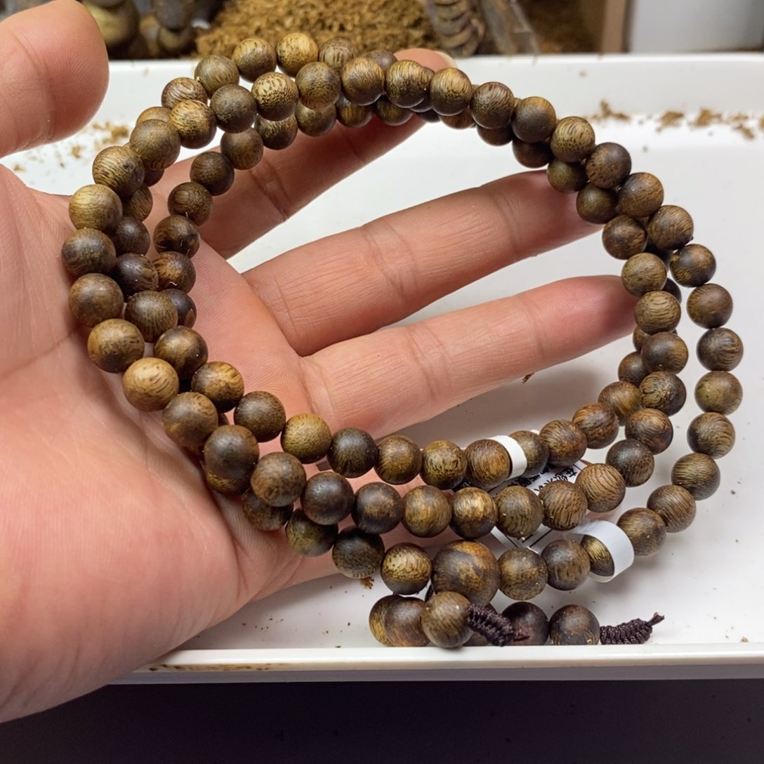 沉香手串绿棋楠规格0.8-24