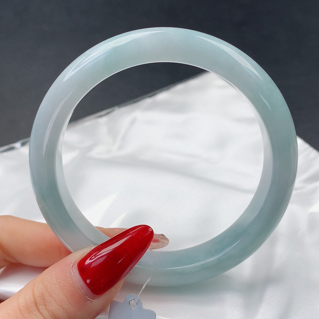 翡翠手镯未镶嵌0114正60.7