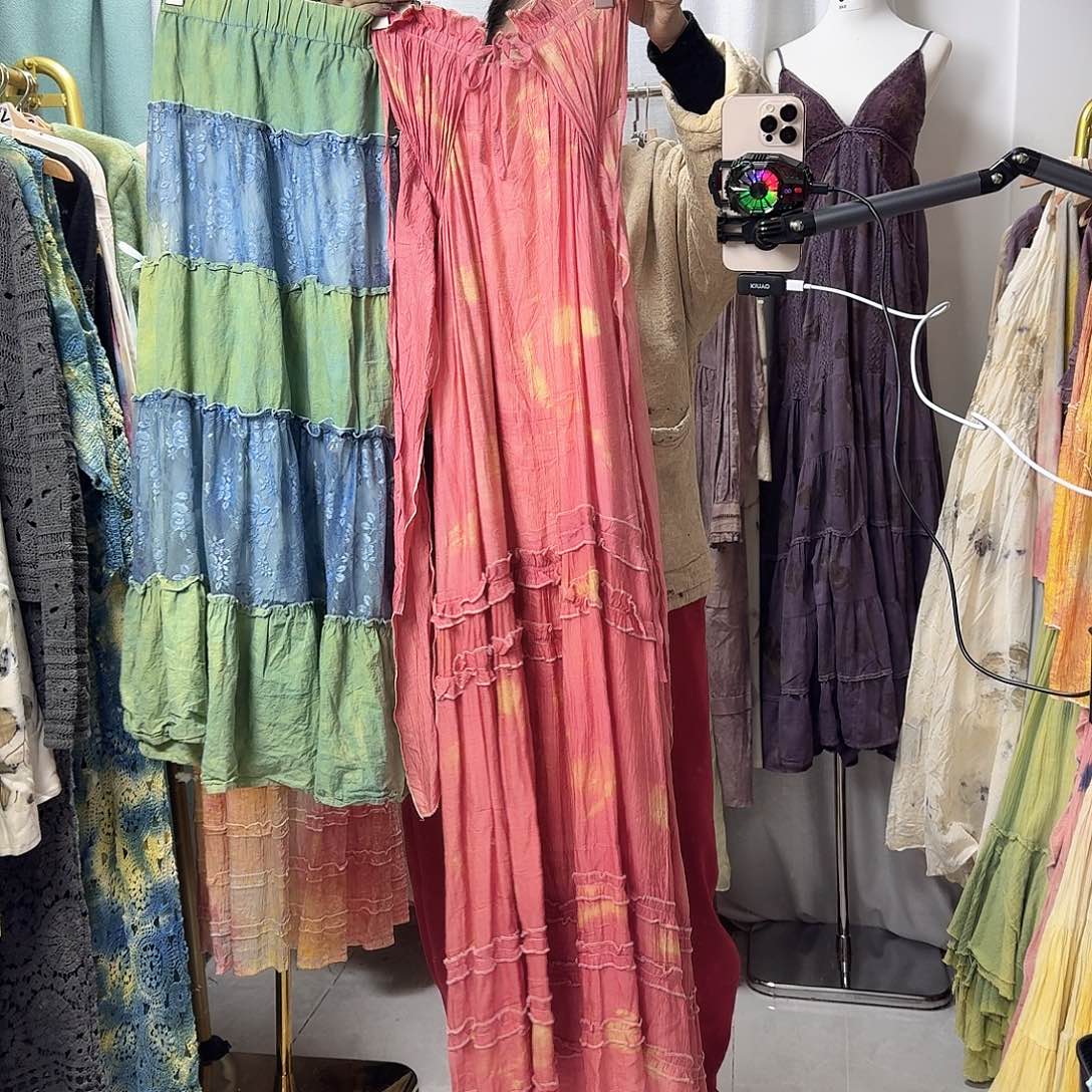 棉植物染粉色热转印吊带裙和青绿半身裙福利款