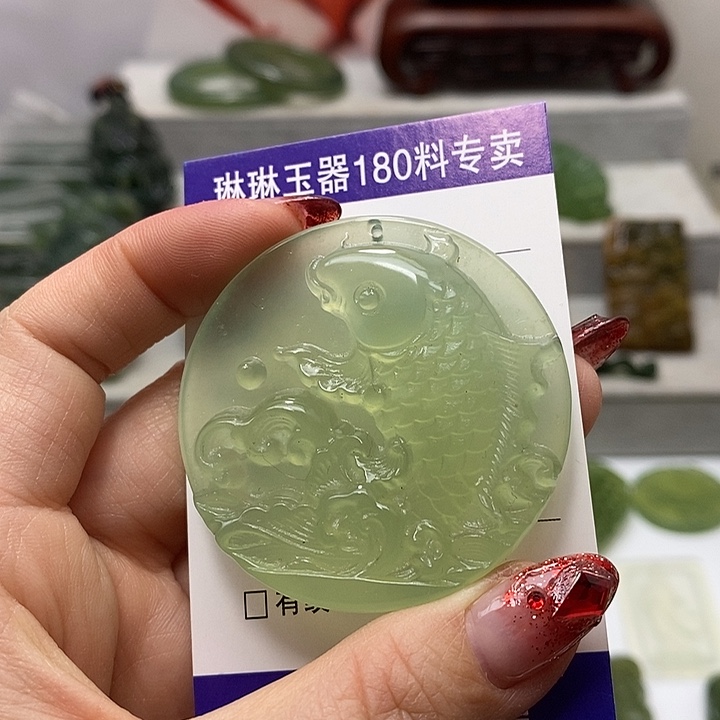 蛇纹石玉挂件未镶嵌