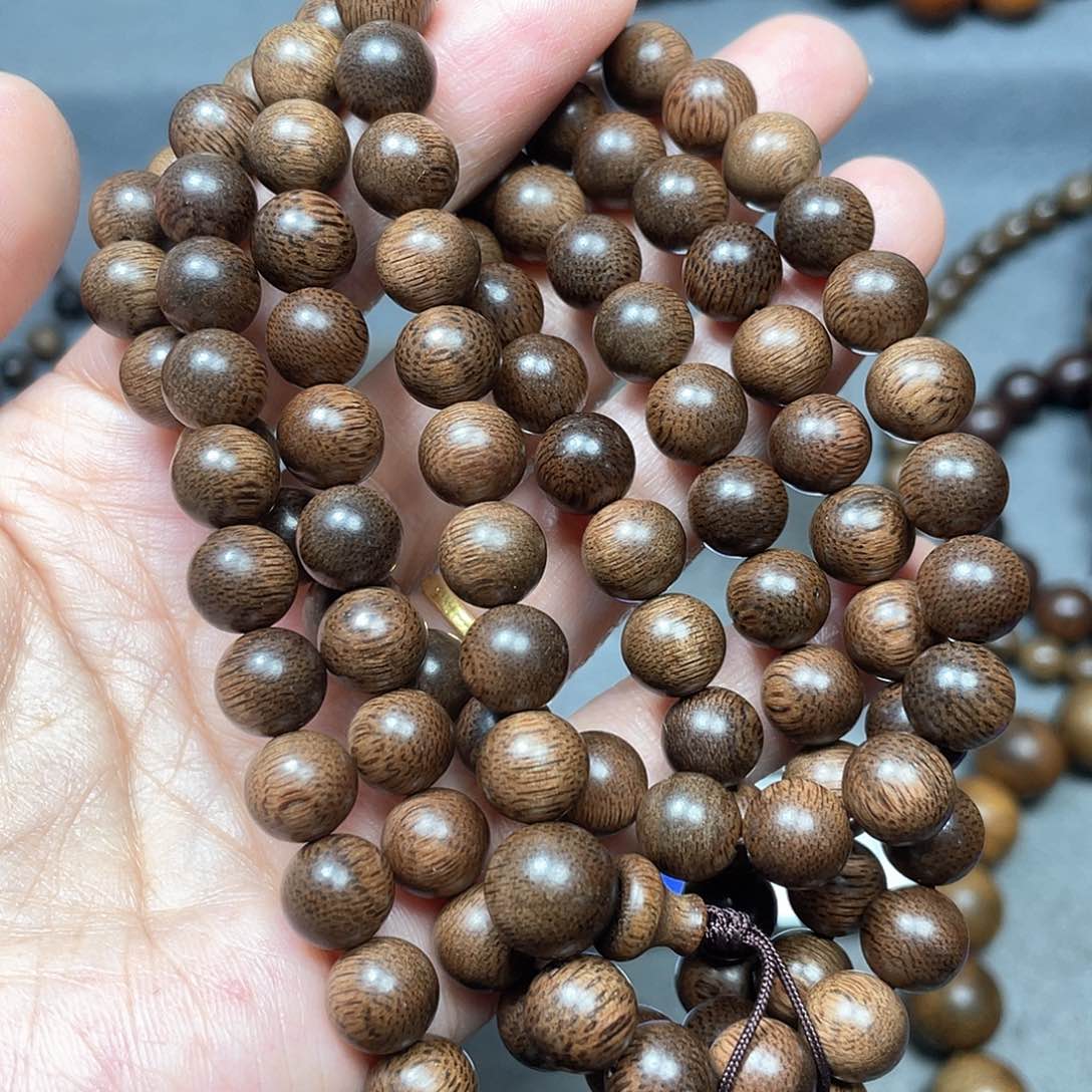 沉香手串：*缘香港昆仑梅格0.9