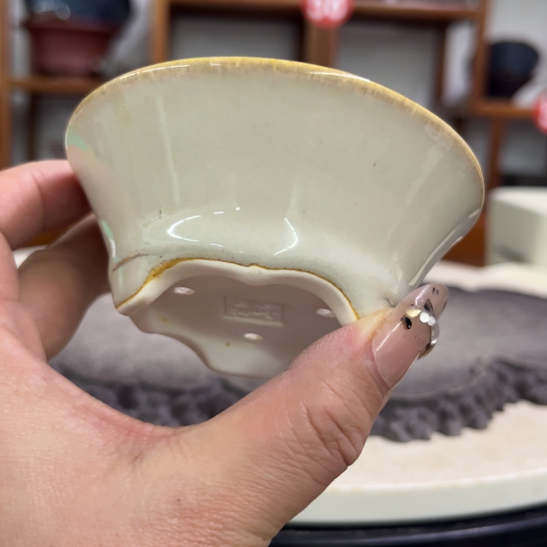 紫砂花盆瑕疵3.5/9。。。