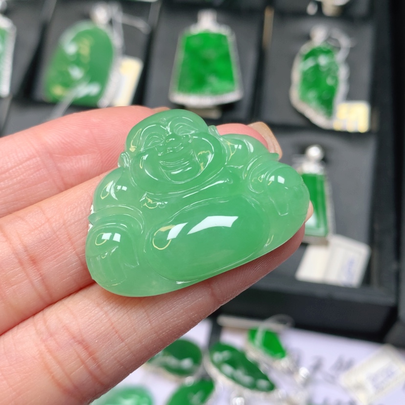 【闪购商品】翡翠未镶嵌颈饰佛公