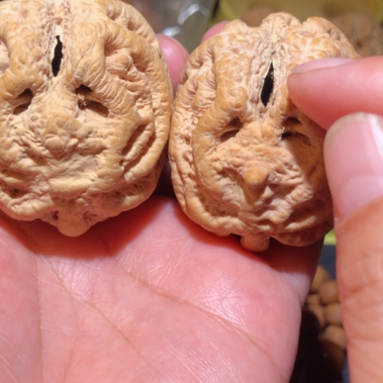 文玩核桃把件乾坤鬼脸核桃