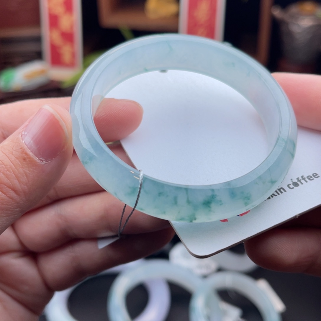 未镶嵌手镯翡翠冰飘花