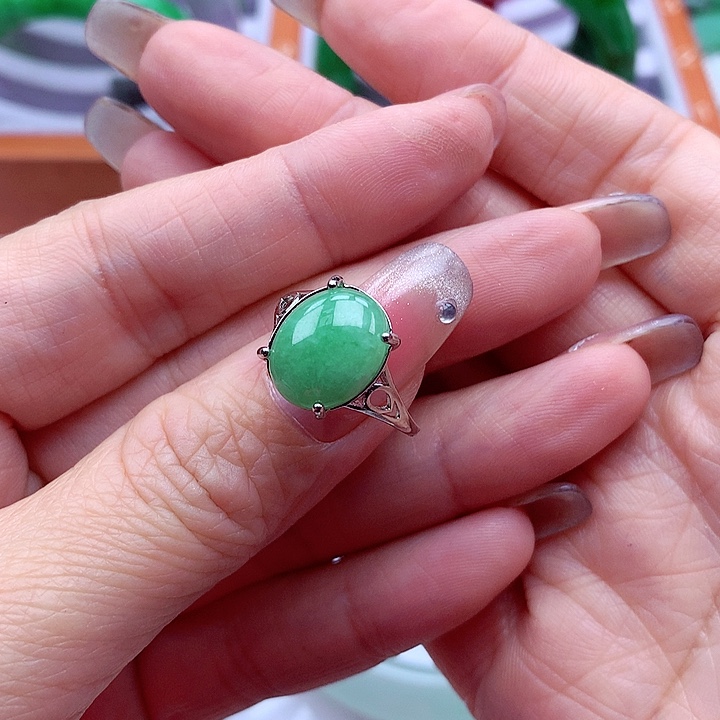 翡翠颈饰银S925镶嵌翡翠