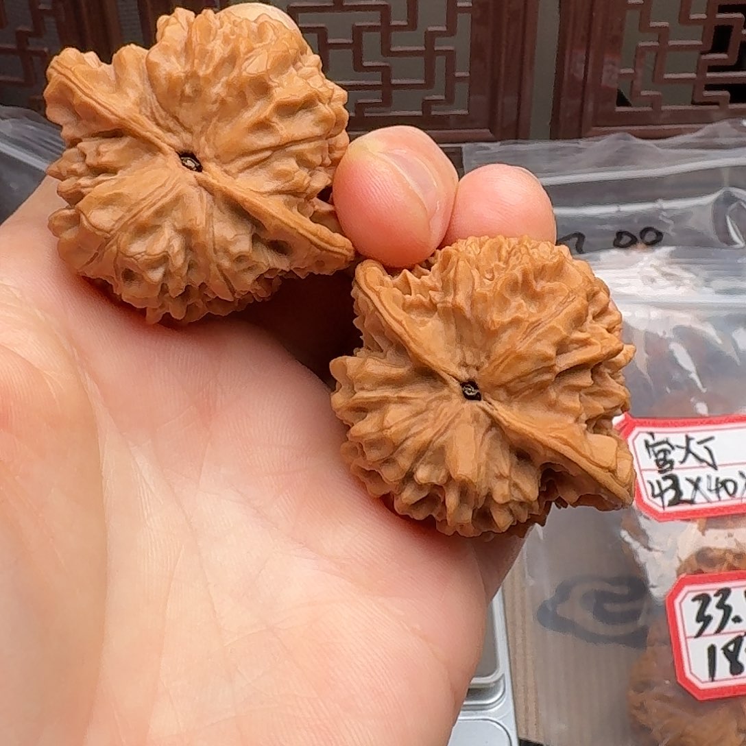 文玩核桃把件麒麟纹官帽