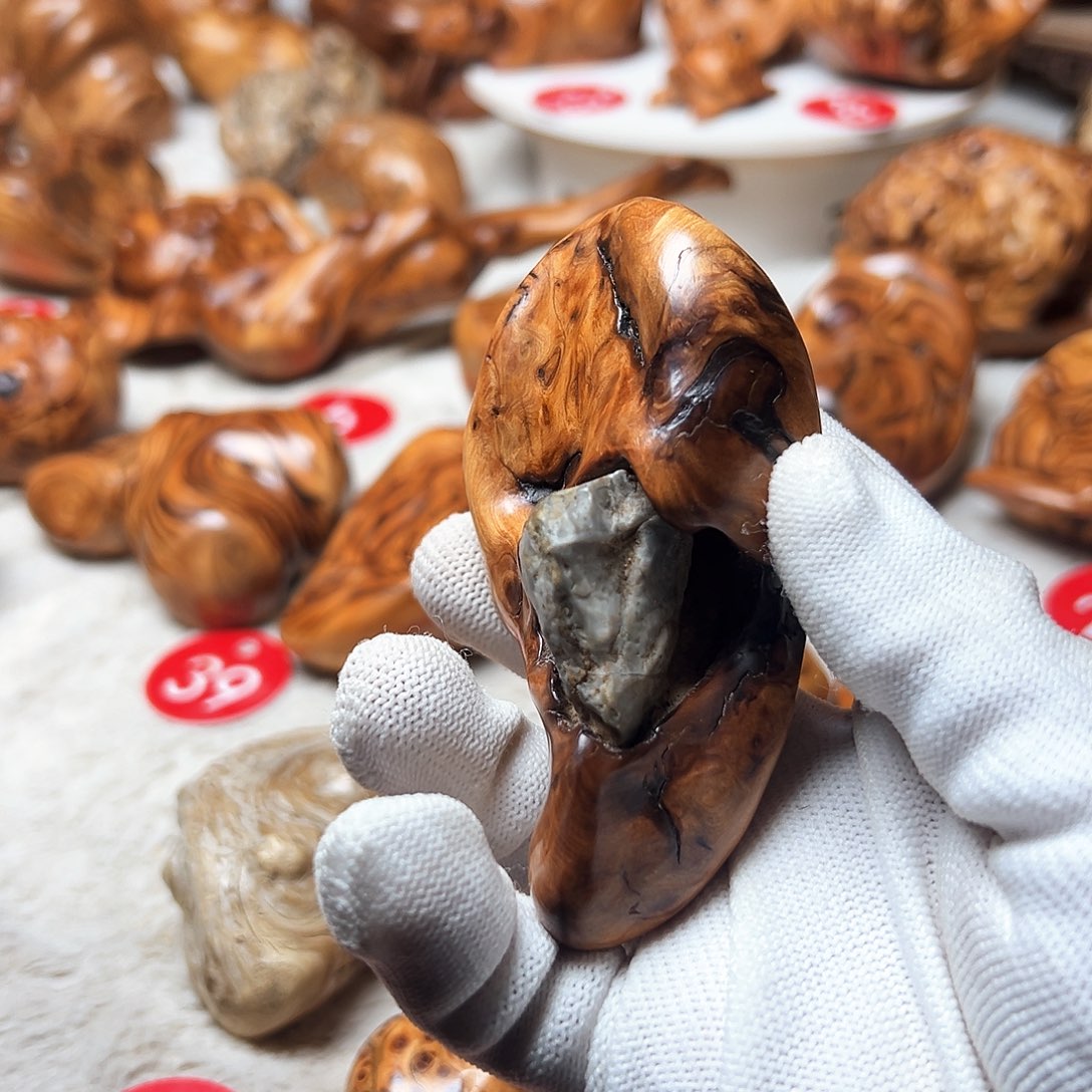 柏木麻*哥太行抱石随行手把件