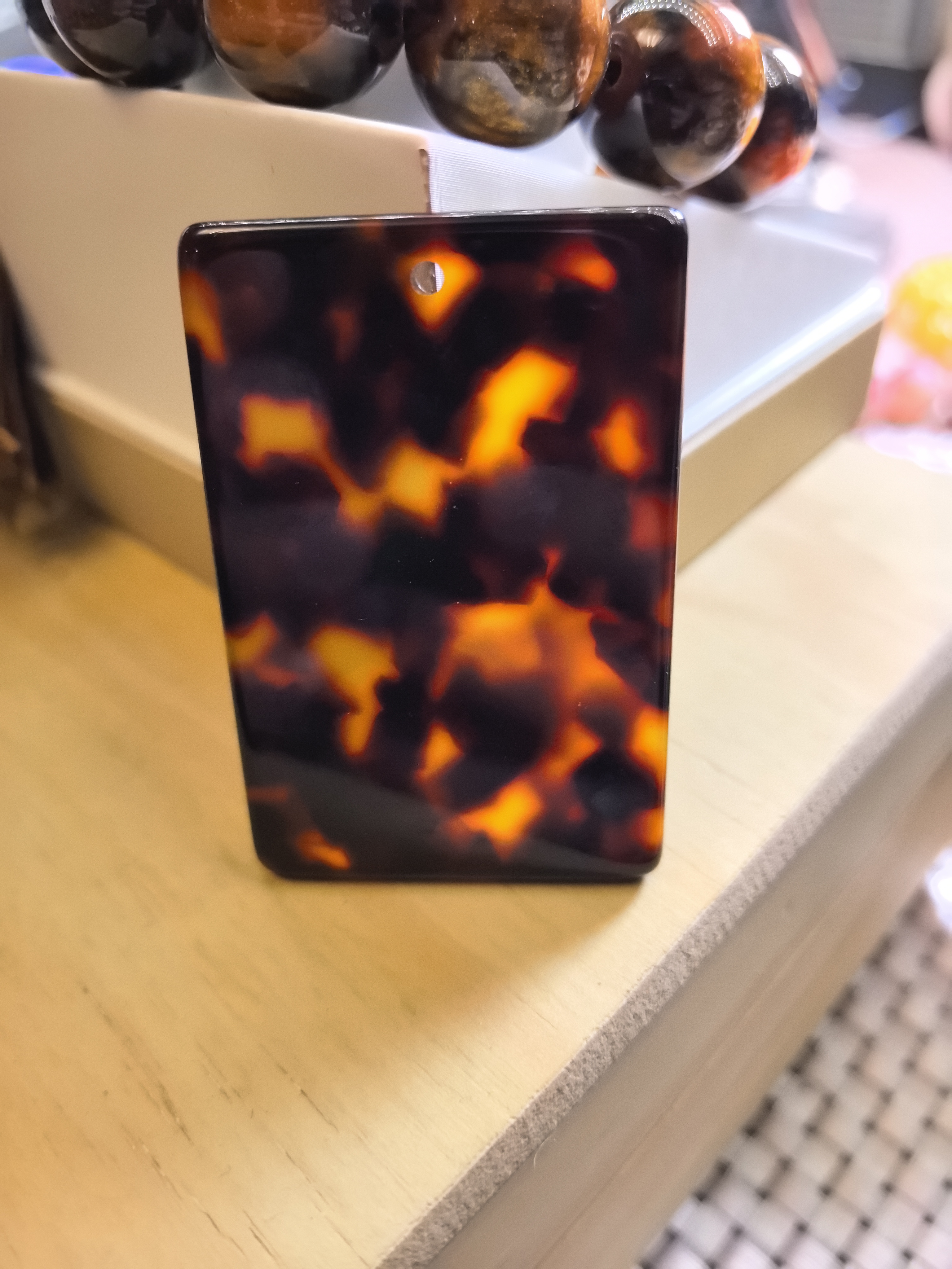 Q18 黑色无事牌子佛珠(多样性发其一）