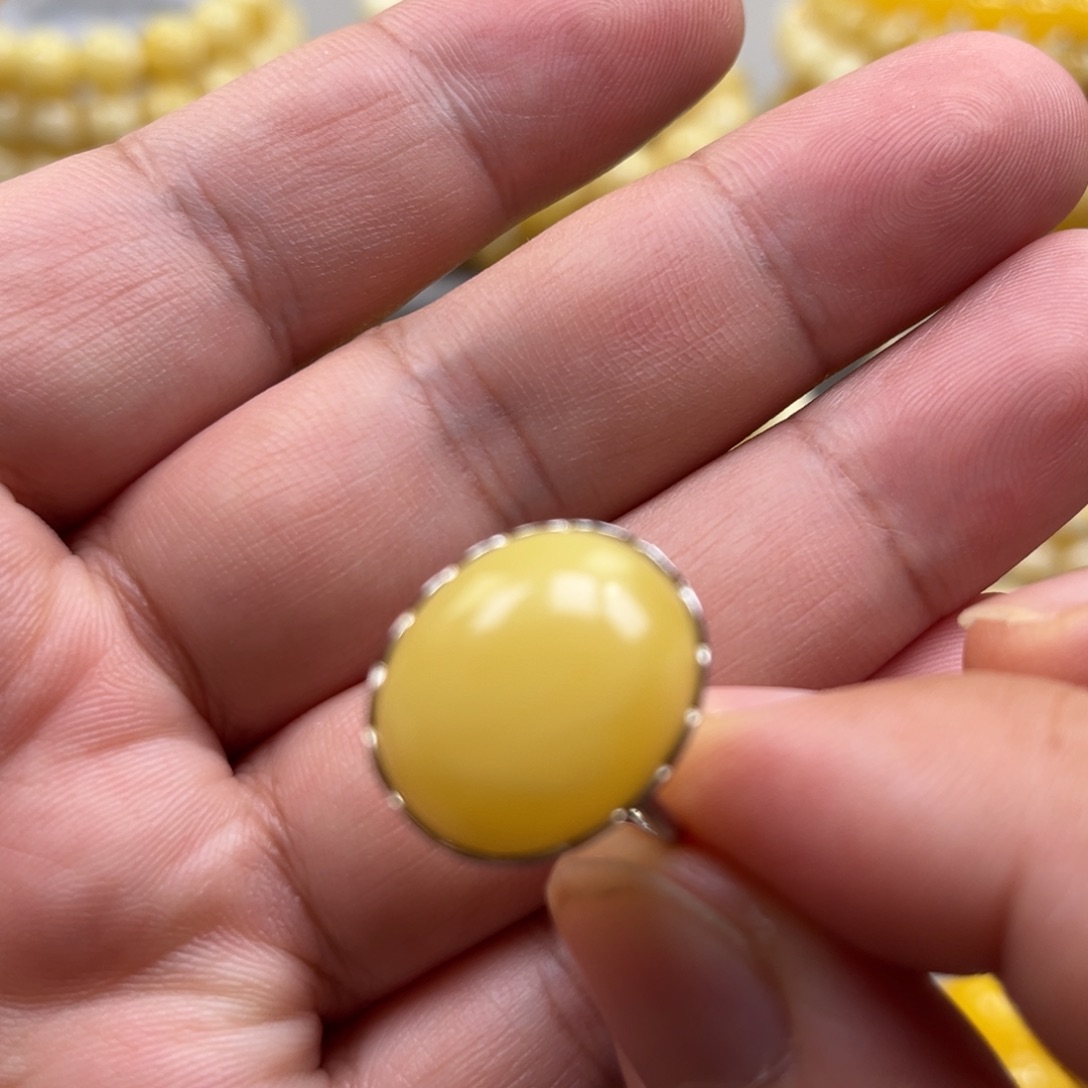 银S925镶嵌琥珀戒指戒指