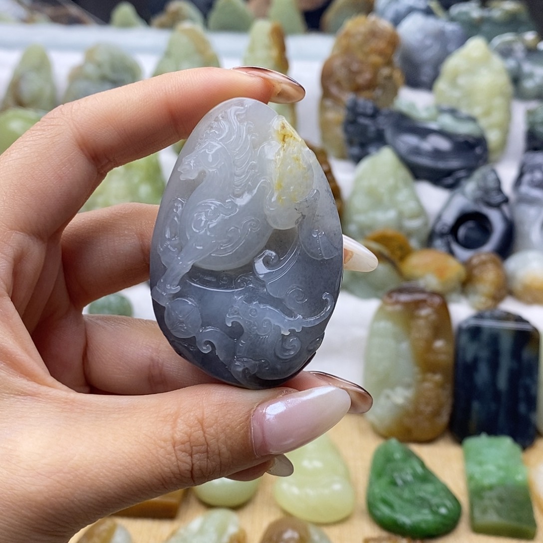 和田玉未镶嵌颈饰